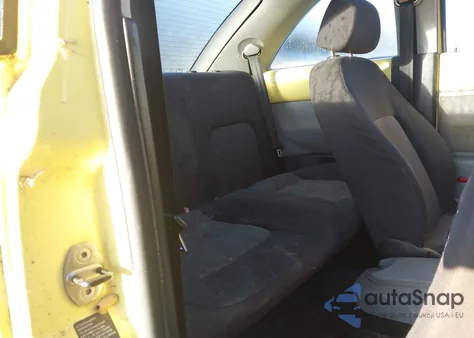 2004 Volkswagen New Beetle Gl from USA, damaged, VIN 3VWBK31C04M404476